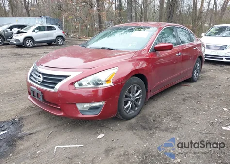 2015 Nissan Altima 2.5 S z USA, uszkodzony, nr VIN 1N4AL3AP2FC587159